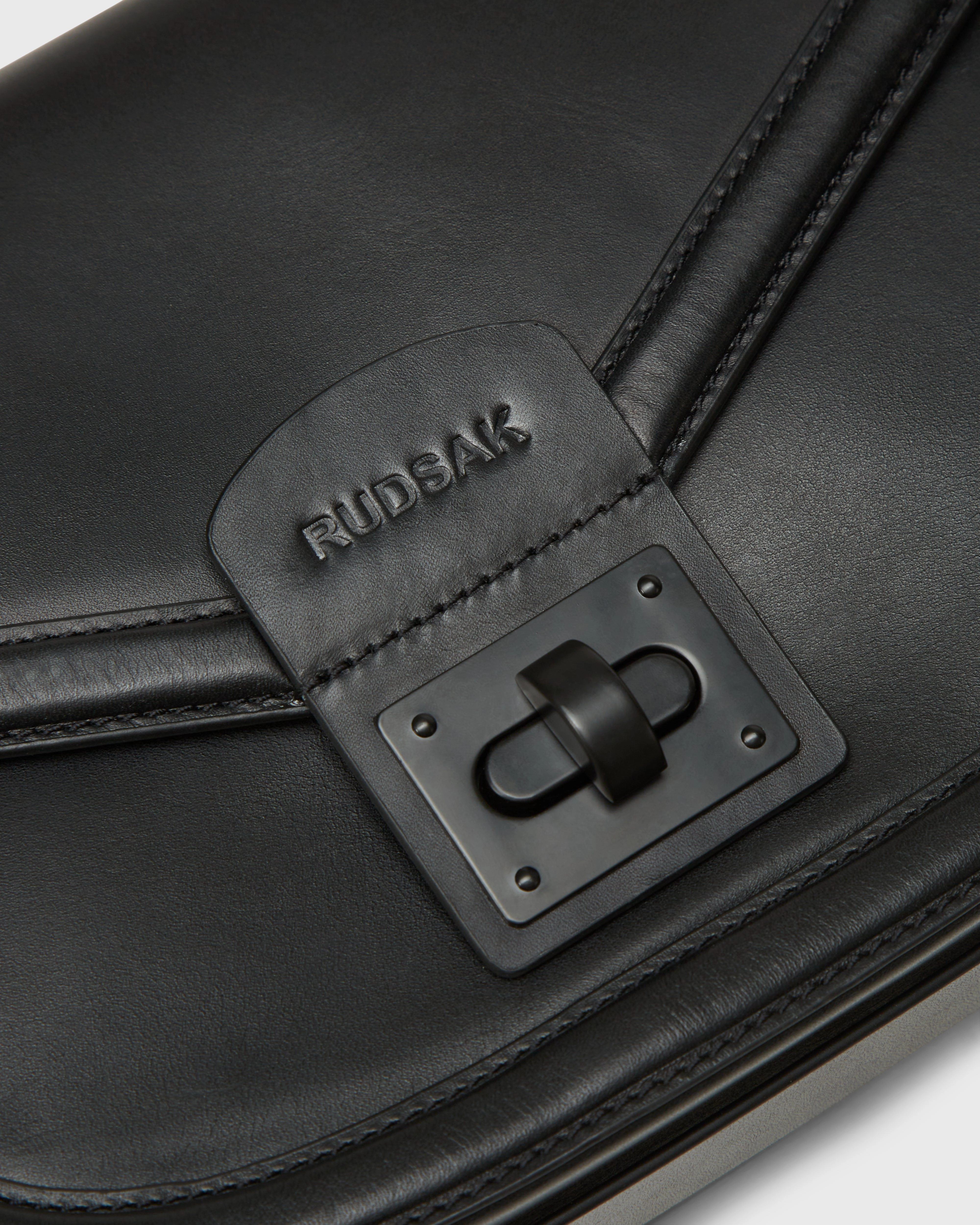 ALORA - 8324506 Black