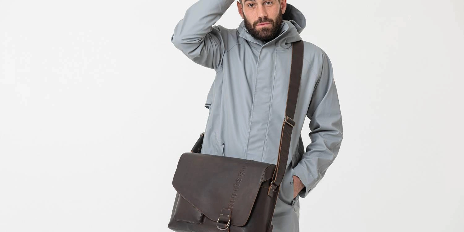 Aunts & Uncles Hunter Big Judd X-Large Messenger