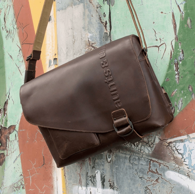 Aunts & Uncles Hunter Big Judd X-Large Messenger