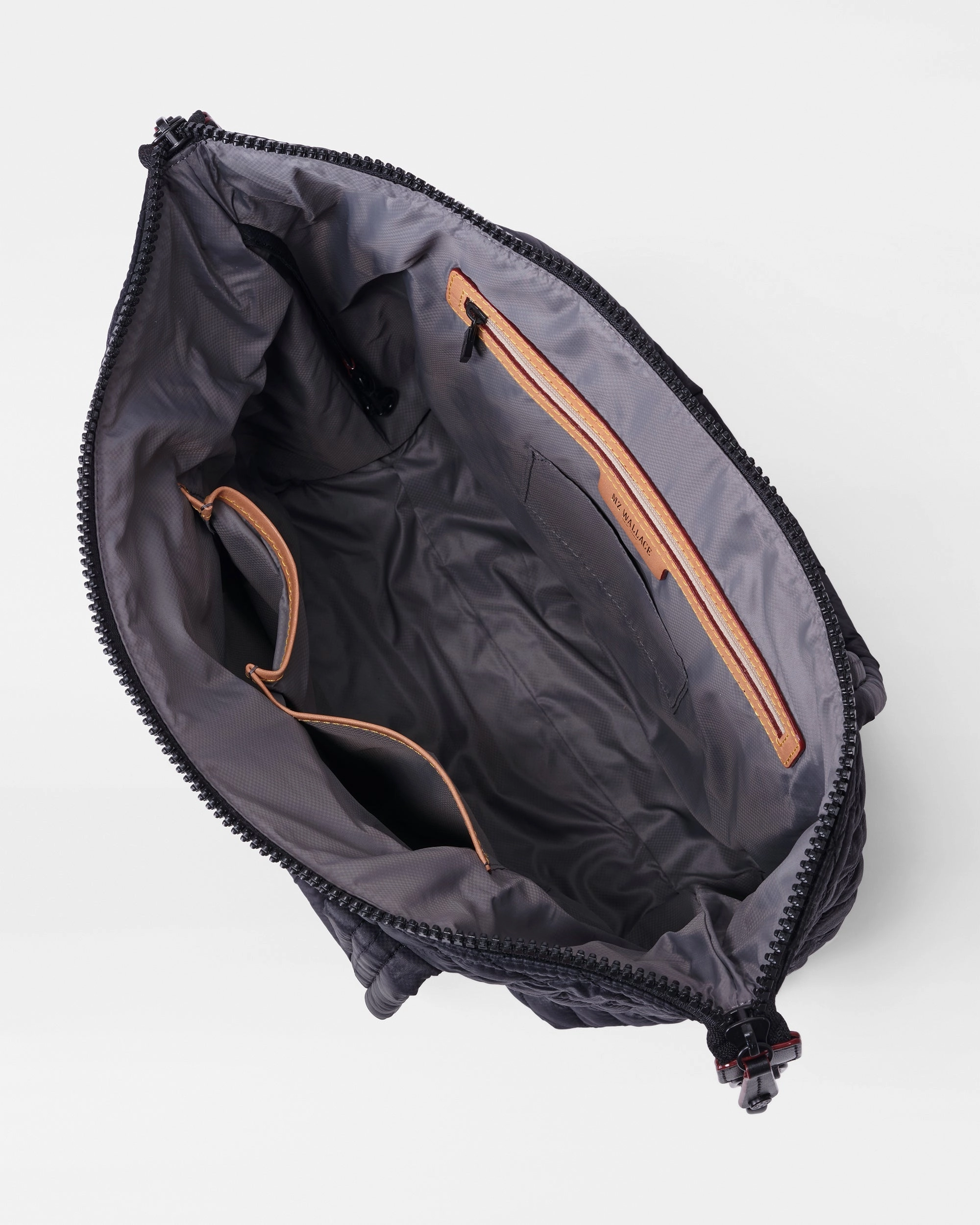 Black Medium Sutton Deluxe