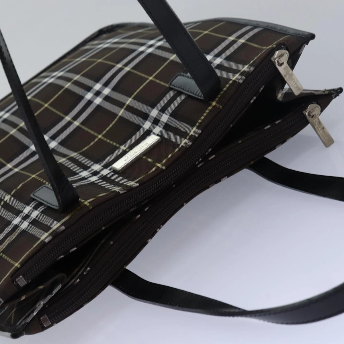 Burberry Nova Check  Synthetic Tote Bag (Pre-Owned)