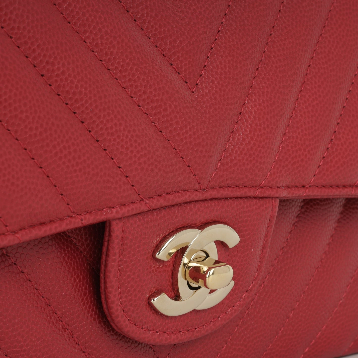 Chanel - Medium Chevron Flap - Red Chevron Quilted Leather SHW - Pre-Loved - 2018