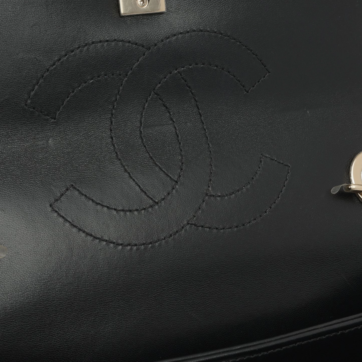 Chanel - Trendy CC Flap Bag Small - Black Chevron Lambskin CGHW - 2018 - Pre-Loved