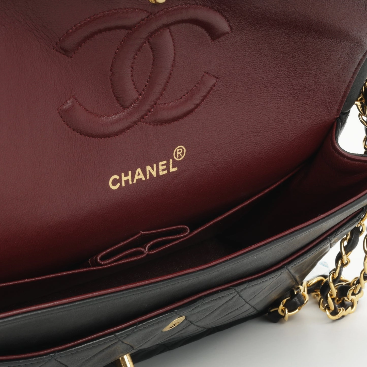 Chanel - Vintage Medium Classic Flap - Black Lambskin GHW - 1996 - Excellent Vintage Condition