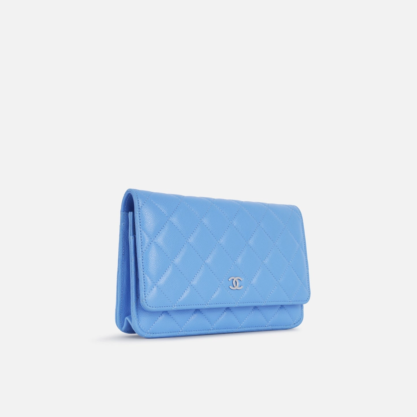 Chanel Chanel - Classic Wallet On Chain - Sky Blue Caviar SHW - Pre-Loved