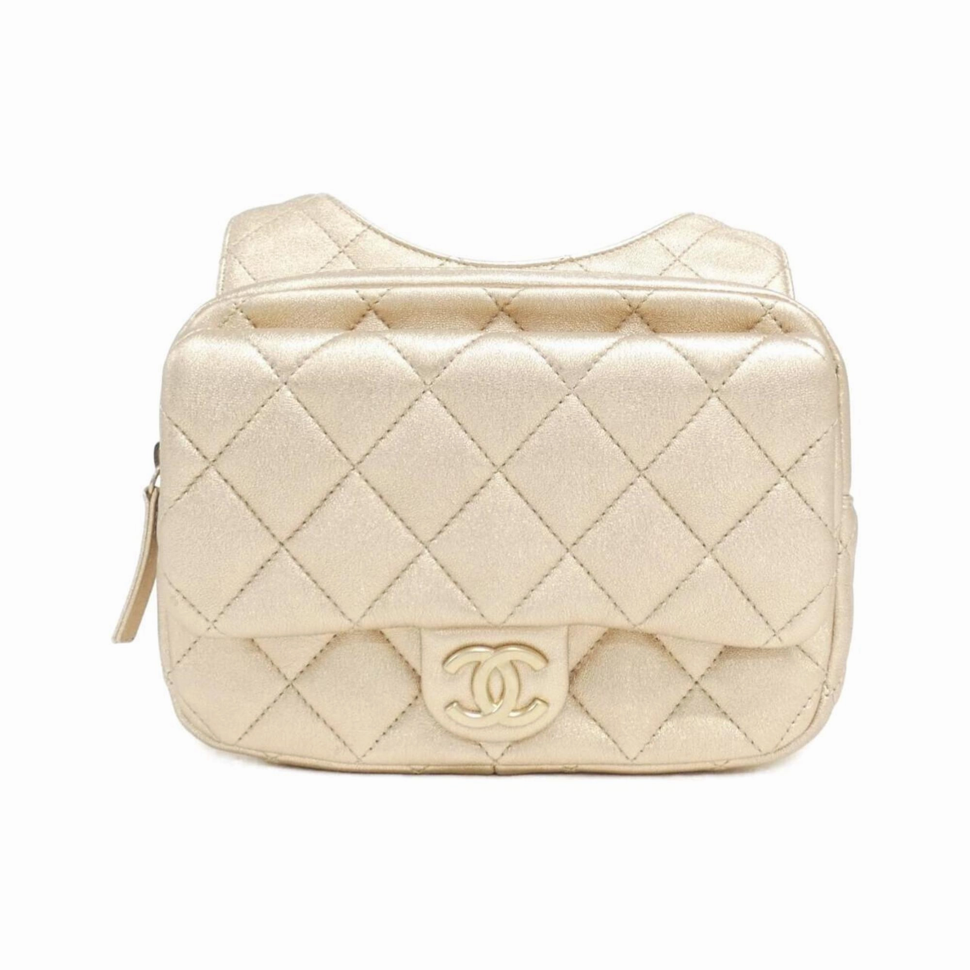 Chanel gold ivory Leather Backpack (Pre-Owned)