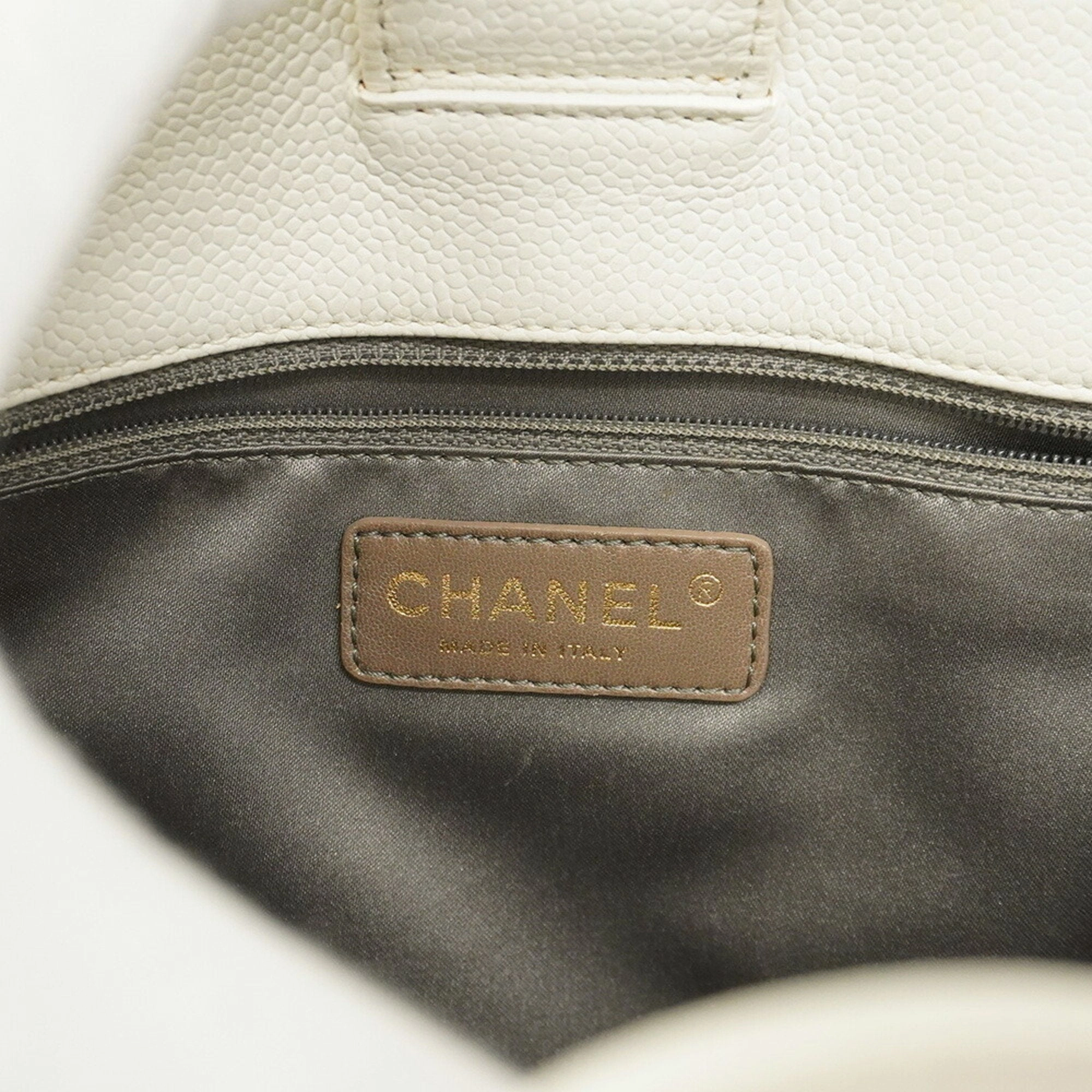 Chanel Grained Calfskin Tote Bag (Pre-Owned)