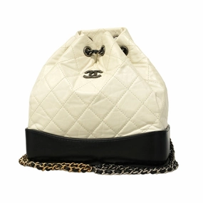 Chanel  Leather Backpack (Pre-Owned)