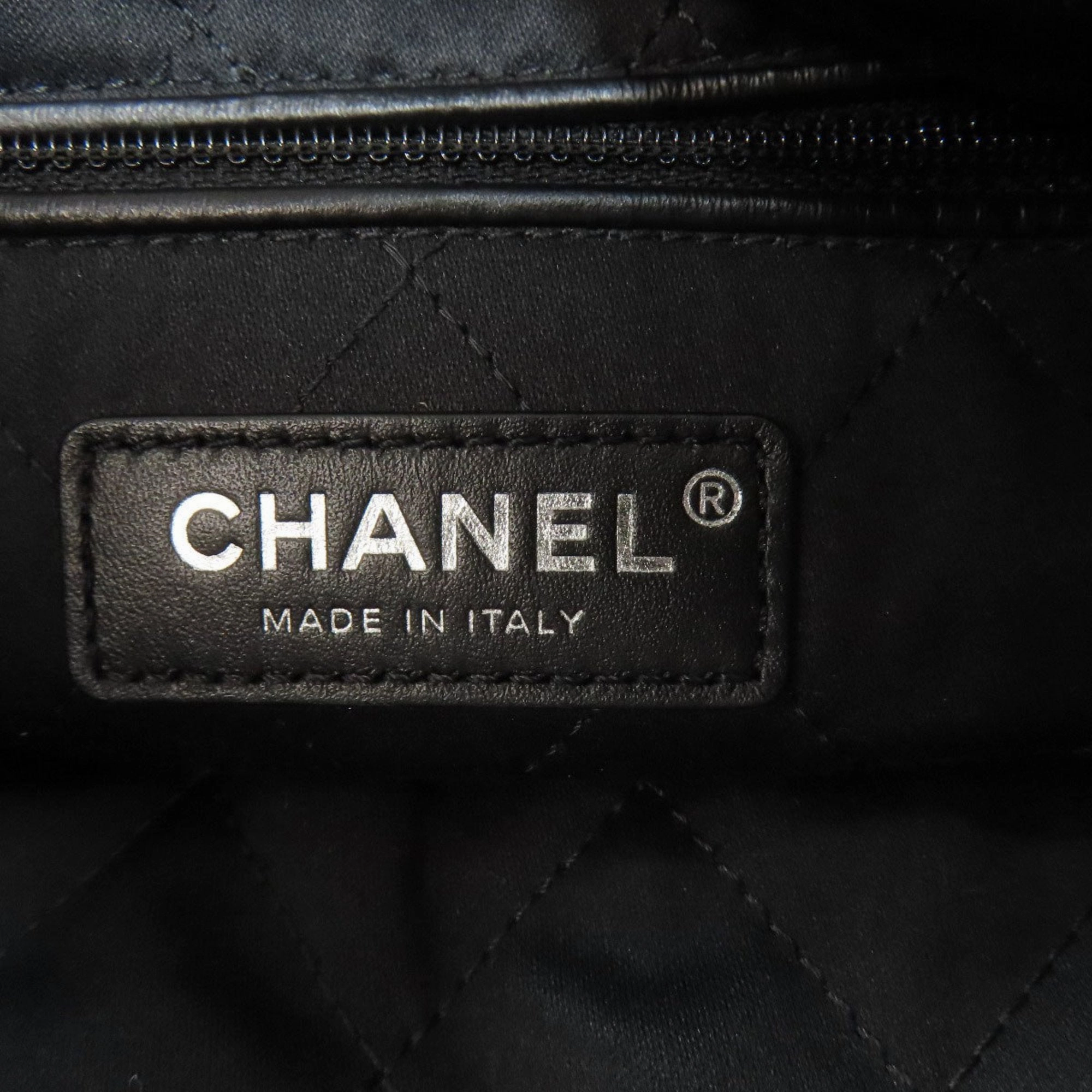Chanel Leather Backpack (Pre-Owned)