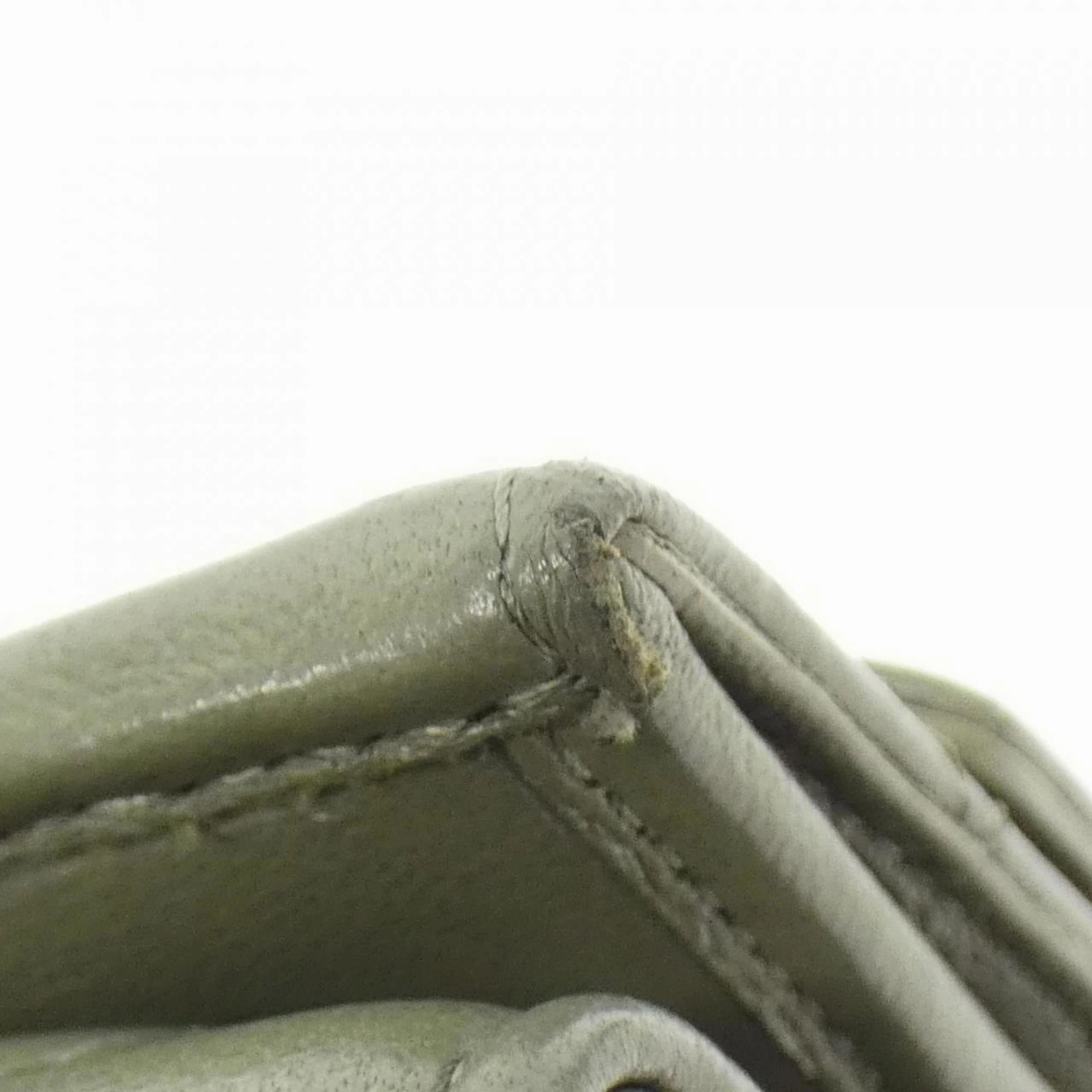 Chanel Leather Wallet (Tri-Fold) (Pre-Owned)