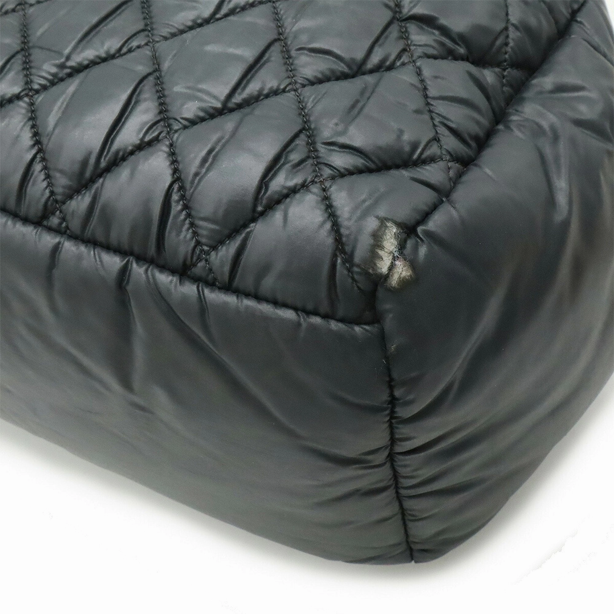 Chanel  Nylon Leather Handbag Tote Bag (Pre-Owned)