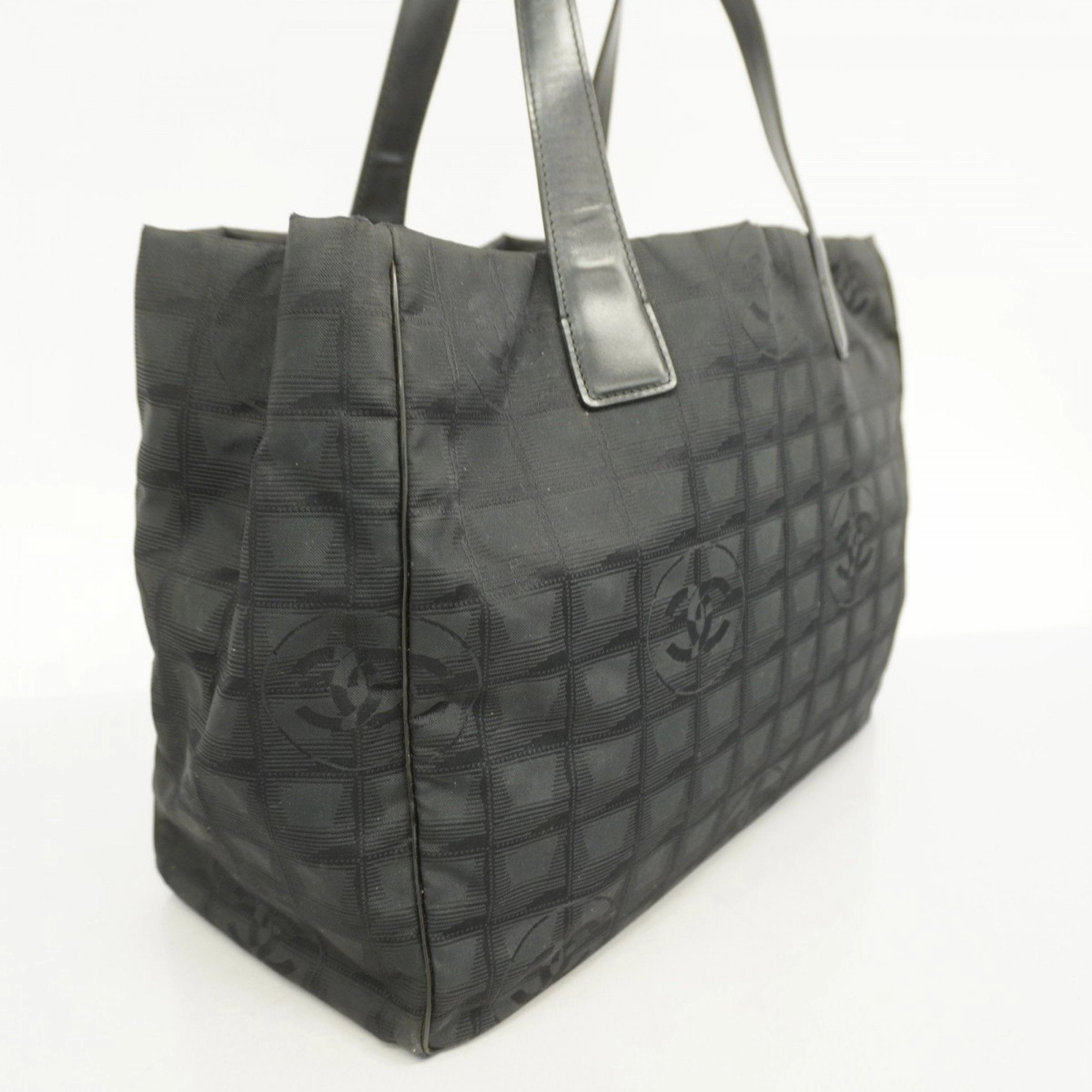 Chanel Nylon Tote Bag (Pre-Owned)