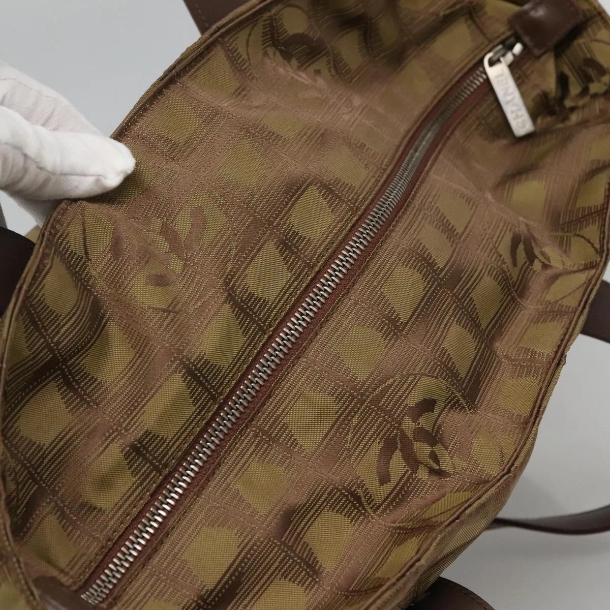 Chanel Travel Line Synthetic Tote Bag (Pre-Owned)