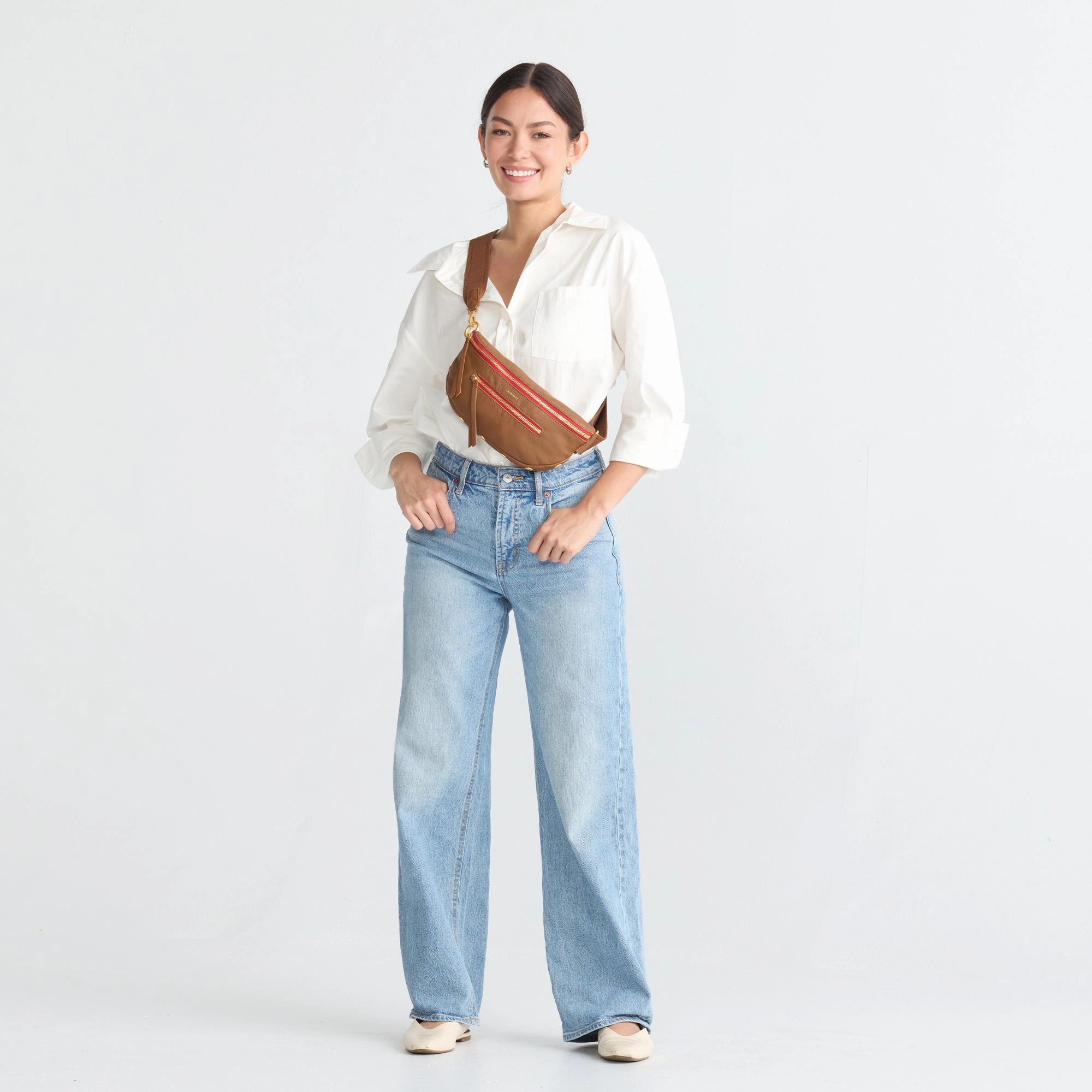 Charles Crossbody | Mahogany Pebble/Brushed Gold Red Zip | Med