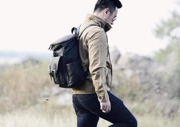 Cool Genuine Leather Mens Backpack Large Black Travel Backpack Hiking Backpack for men