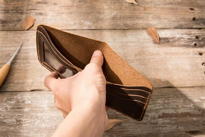 Cool Leather Mens Coffee Slim Small Wallet Bifold Vintage billfold Wallet for Men