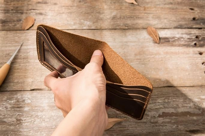 Cool Leather Mens Coffee Slim Small Wallet Bifold Vintage billfold Wallet for Men
