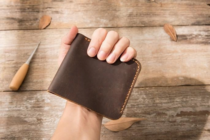 Cool Leather Mens Coffee Slim Small Wallet Bifold Vintage billfold Wallet for Men