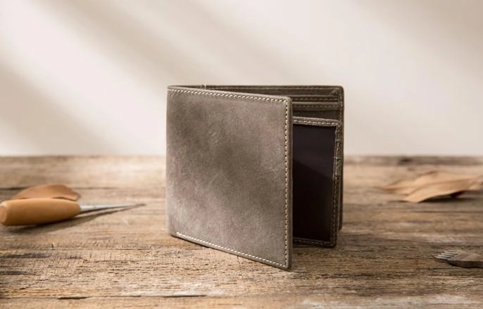 Cool Leather Mens Gray Small Wallet Bifold Vintage Slim billfold Wallet for Men