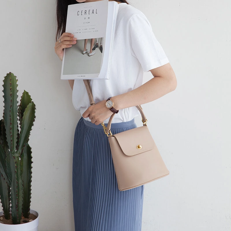 Cute Leather Womens Stylish Bucket Handbag Crossbody Purse Barrel Shoulder Bag for Women