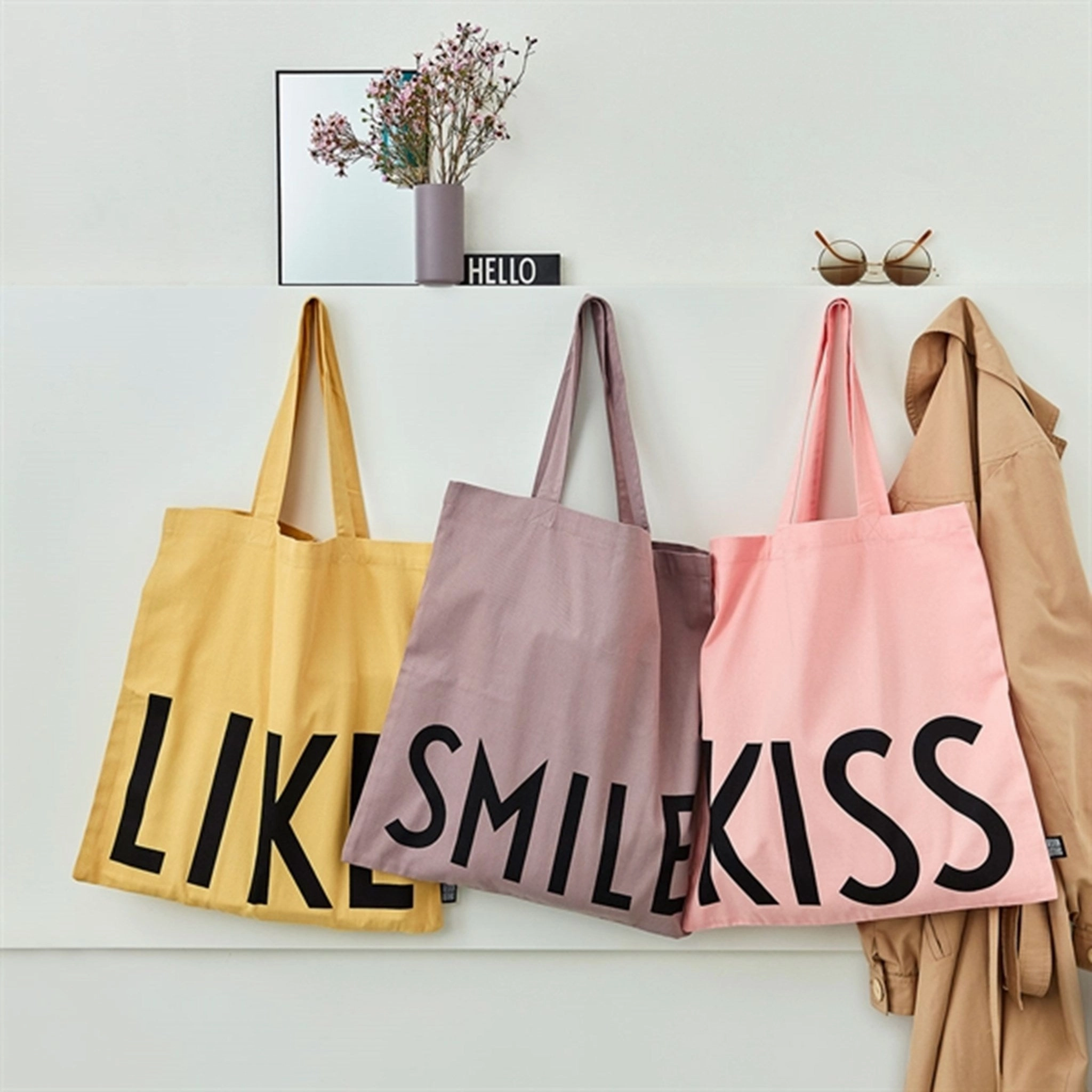 Design Letters Tote Bag Like Yellow