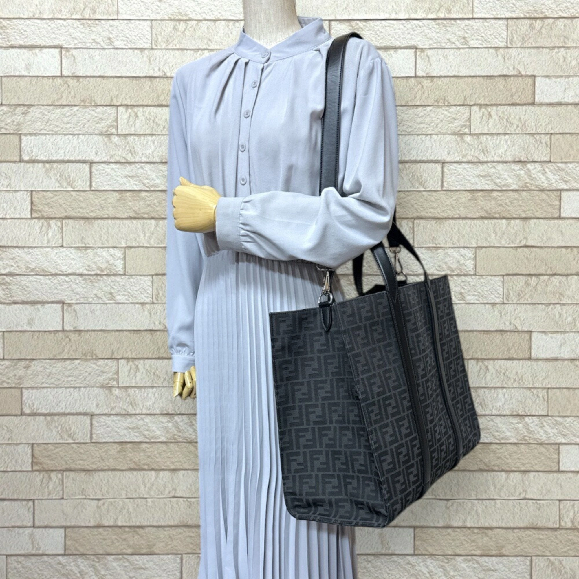 Fendi  Fabric Leather Shoulder Bag Tote Bag (Pre-Owned)