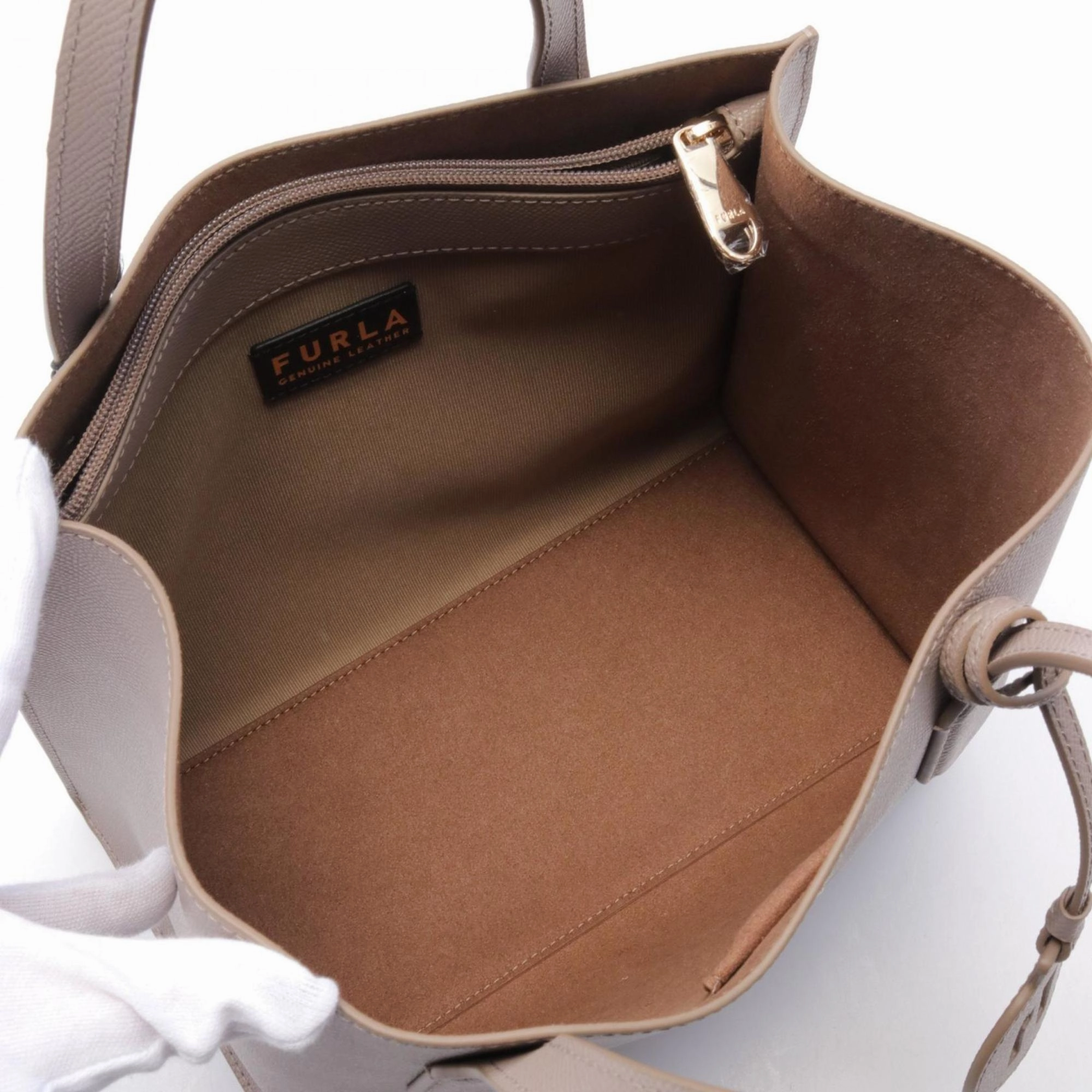 Furla Leather Tote Bag (Pre-Owned)