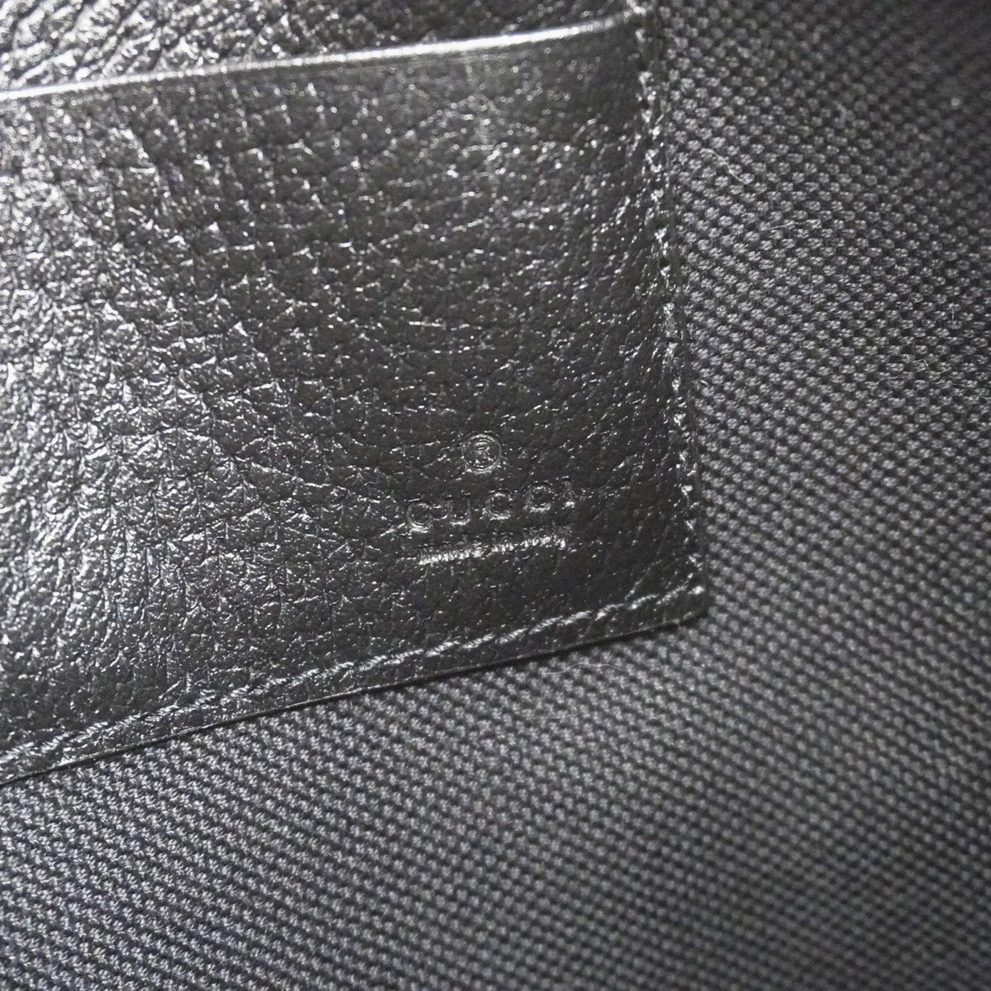 Gucci Pvc Clutch Bag (Pre-Owned)