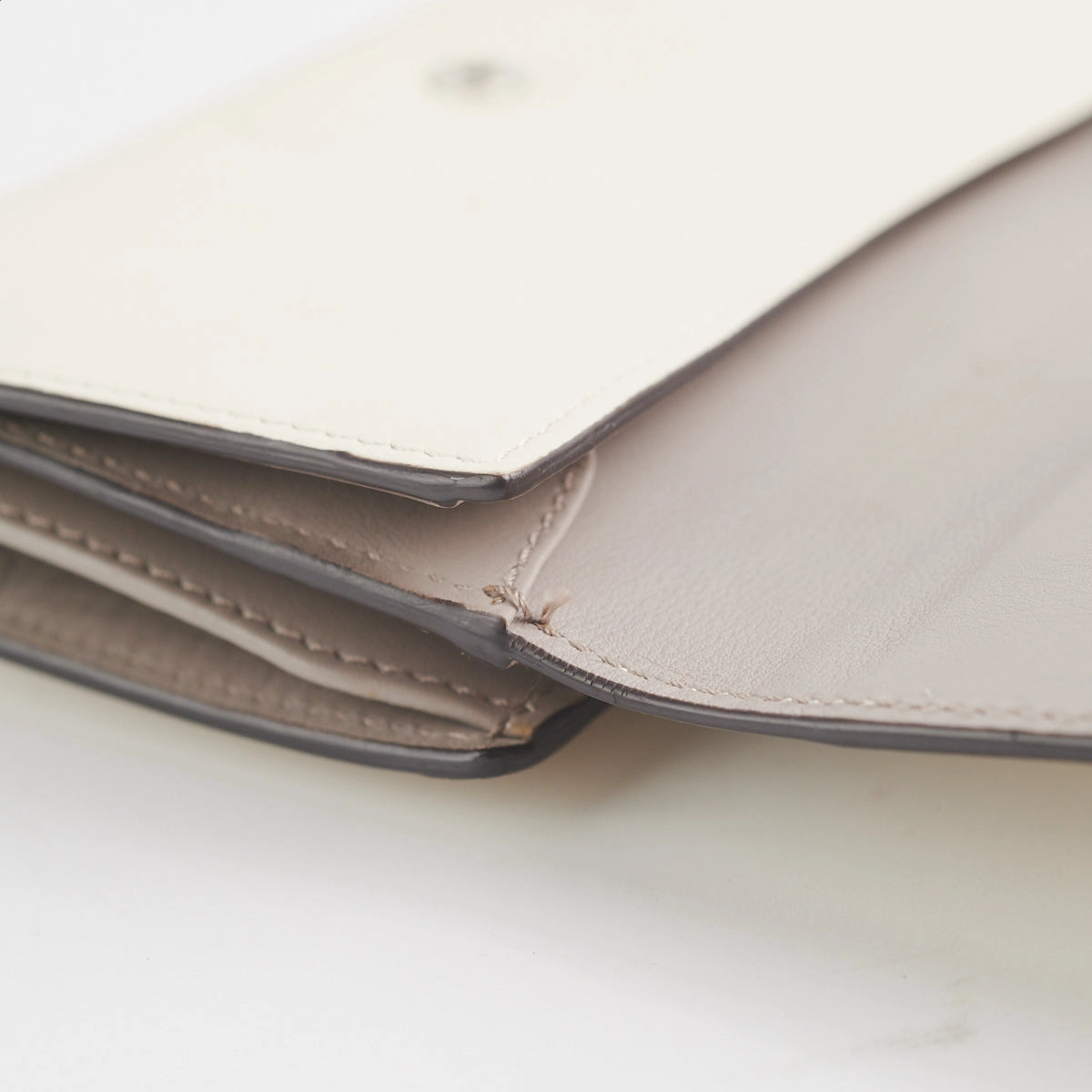 Gucci White Wallet