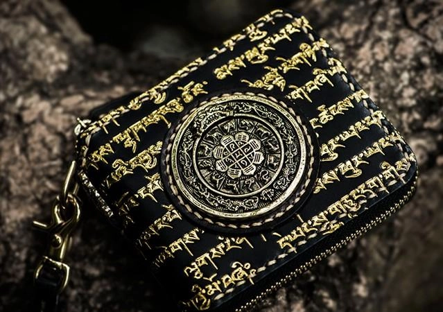 Handmade Leather Chain Wallet Tooled Tibetan Biker Wallet Mens Cool billfold Trucker Wallet with Chain