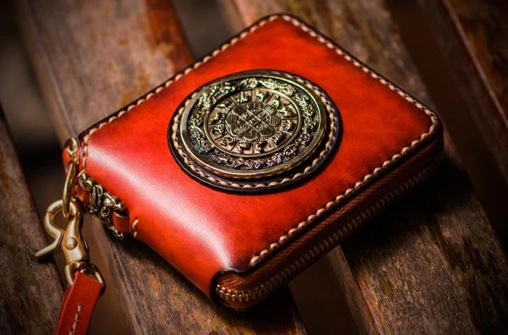 Handmade Leather Small Tibetan Tooled Mens billfold Wallets Cool Chain Wallet Biker Wallet for Men