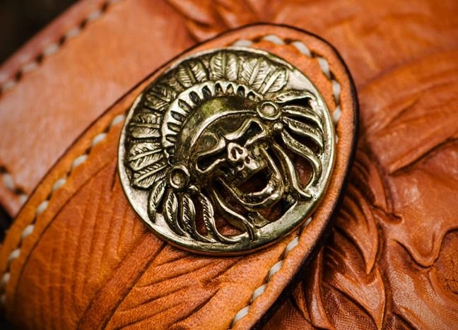 Handmade Leather Tooled Skull Indian Chief Biker Wallets Mens Cool billfold Chain Wallet Trucker Wallet with Chain
