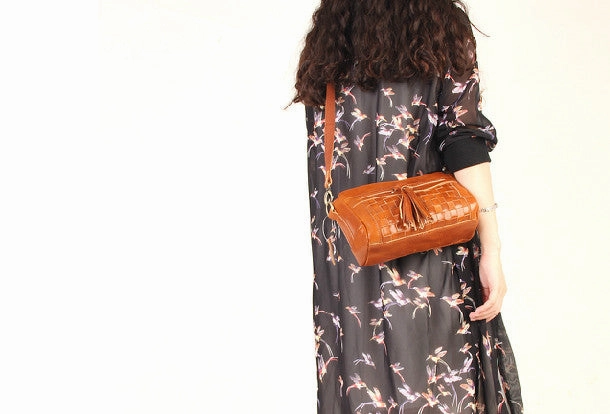 Handmade vintage rustic leather tassels crossbody Shoulder Bag for girl women lady