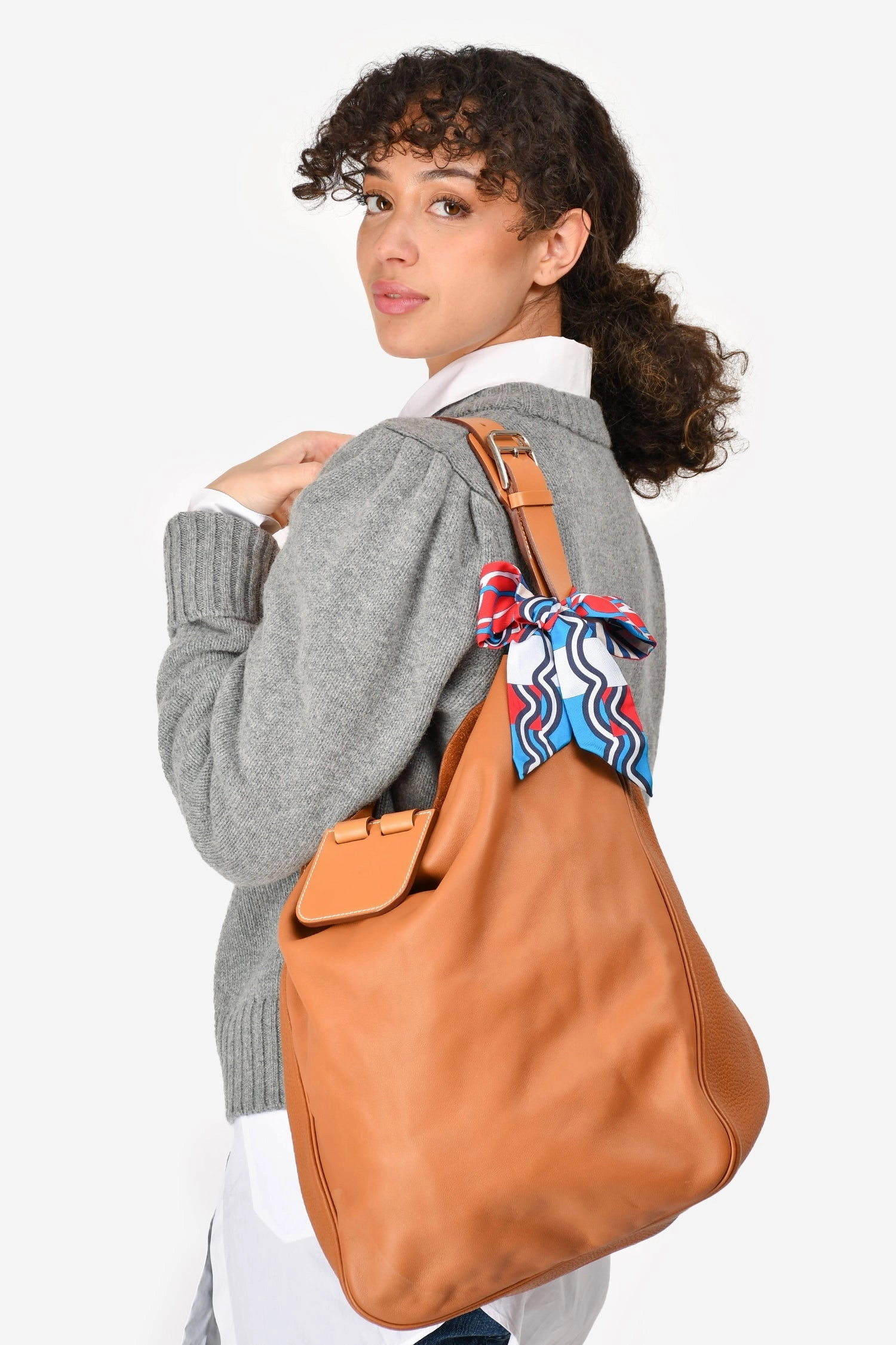 Herms 2015 Tan Swift & Clemence Virevolte 29 Shoulder Bag
