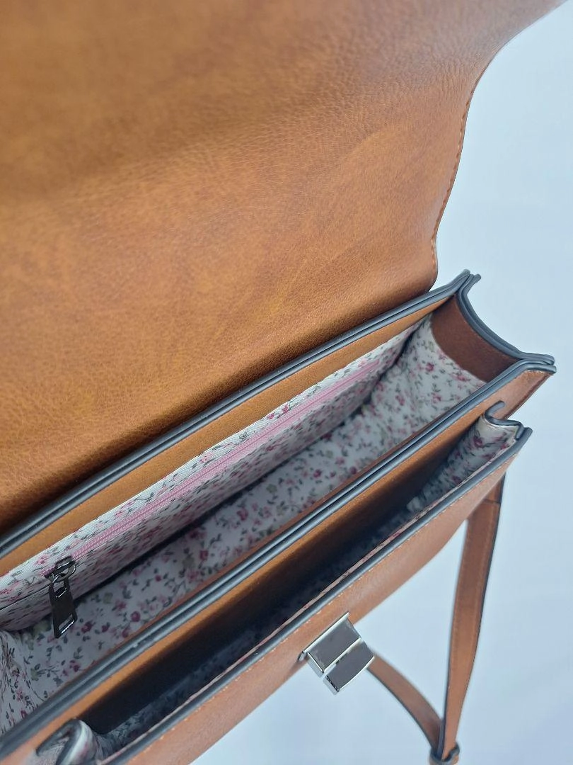 Islander Harris Tweed Chestnut Bag Size None