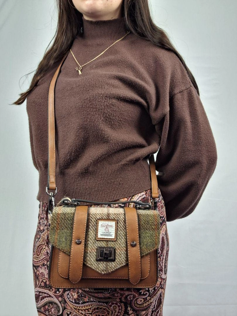 Islander Harris Tweed Chestnut Bag Size None