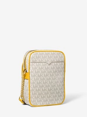 Jet Set Travel Medium Logo Crossbody Bag