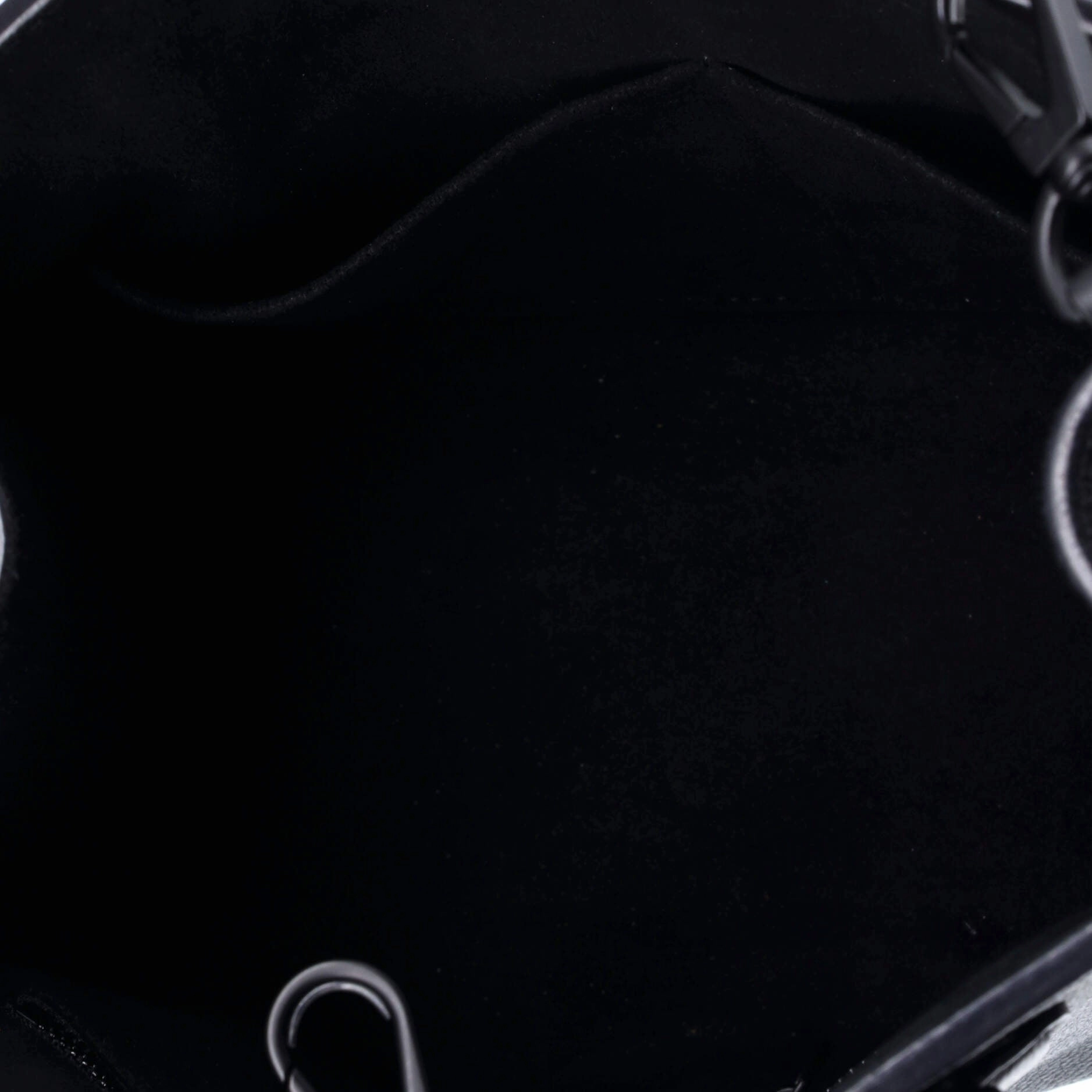 Lockme Monochrome Tote Leather PM