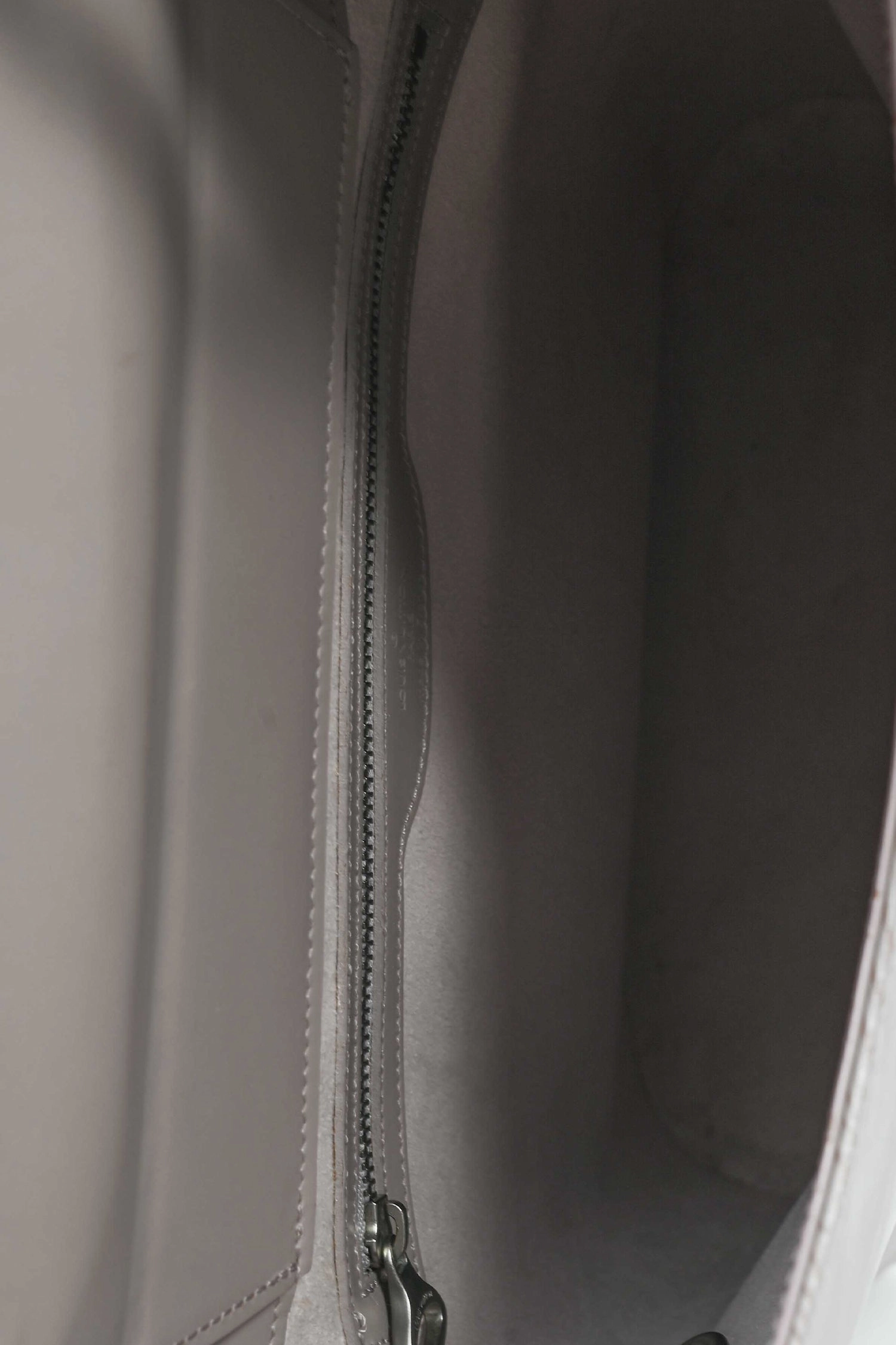 Louis Vuitton 2000 Lilac Epi Leather 'Sac Verseau' Shoulder Bag (As Is)