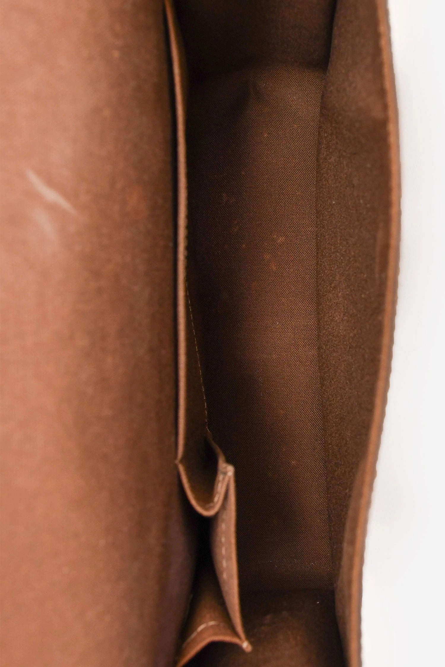Louis Vuitton 2006 Brown Leather Messenger Bag