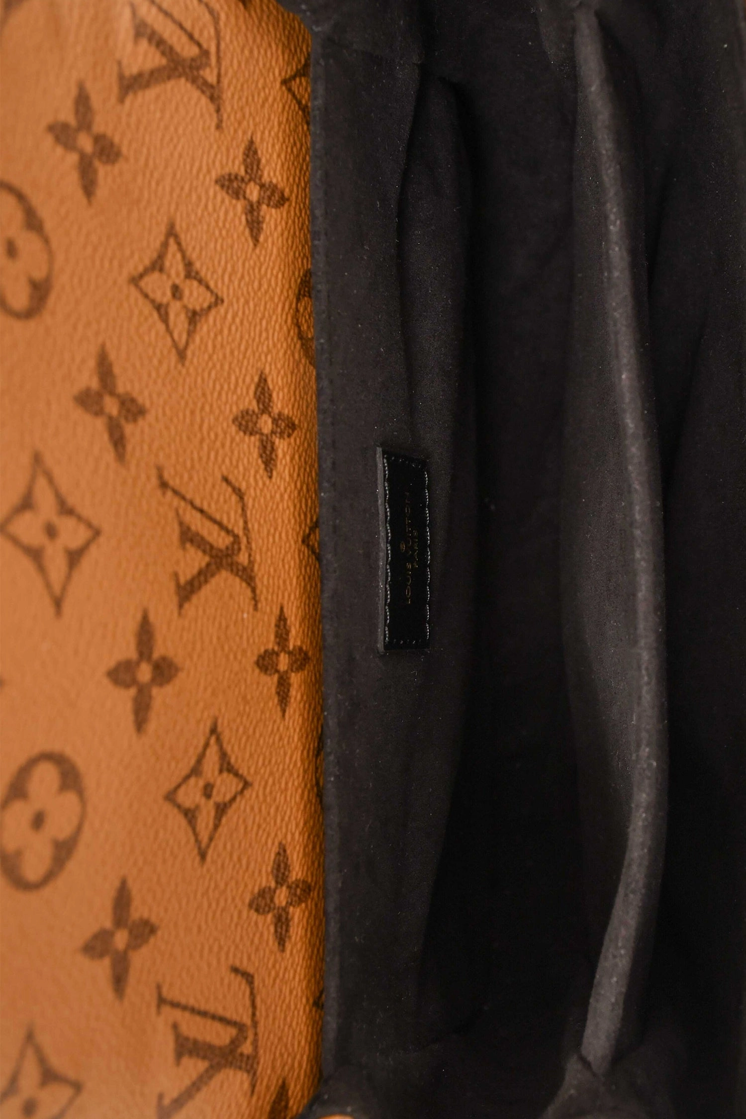 Louis Vuitton 2021 Pochette Mtis Reverse Monogram