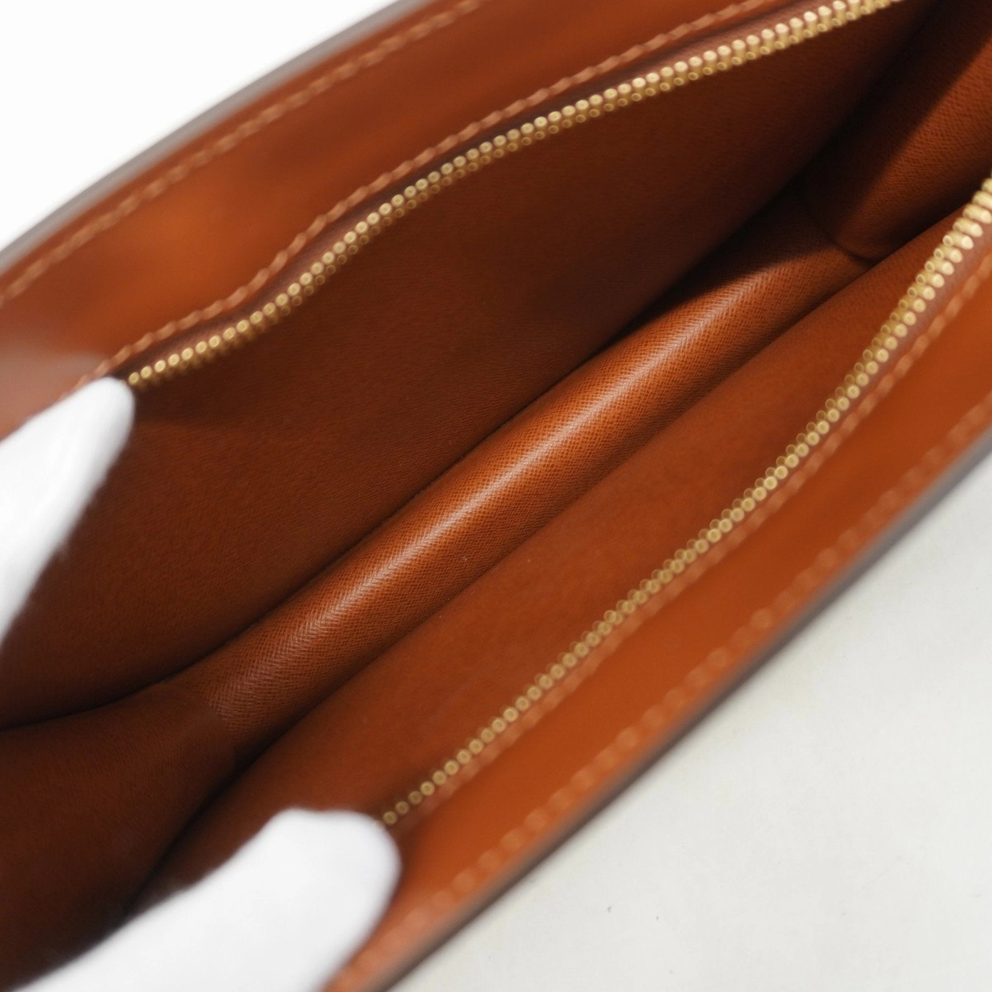 Louis Vuitton Clutch Bag (Pre-Owned)