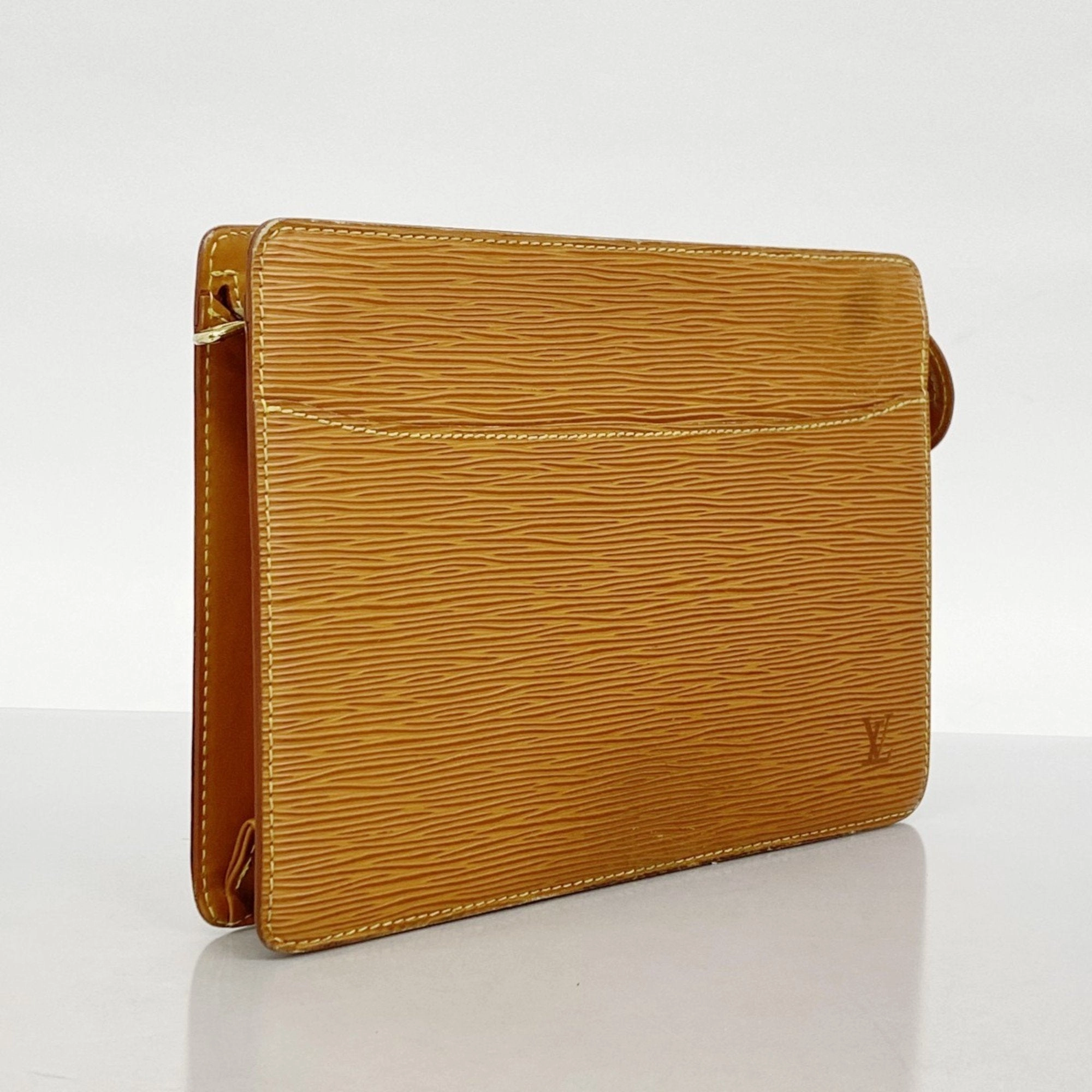 Louis Vuitton Clutch Bag (Pre-Owned)