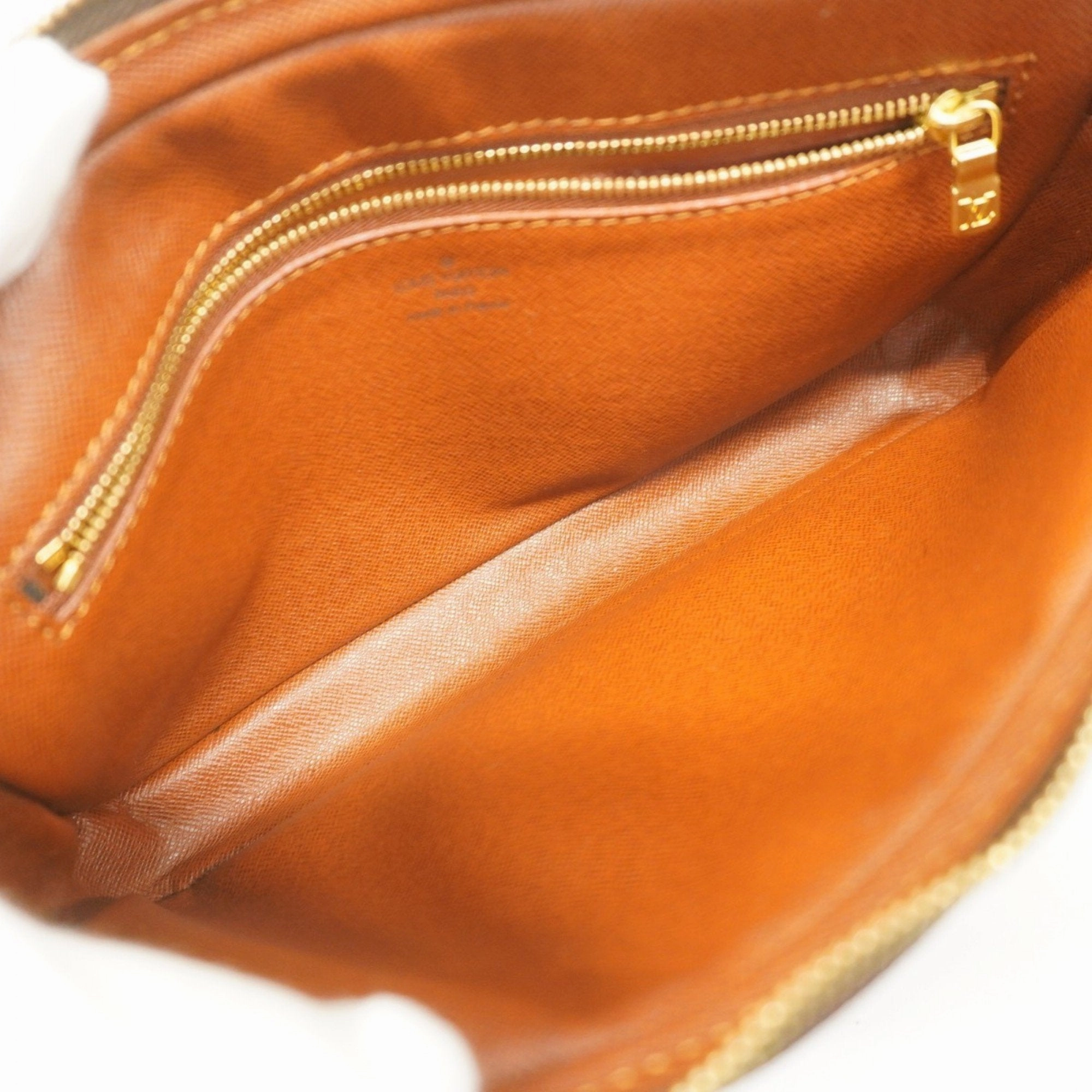 Louis Vuitton Clutch Bag (Pre-Owned)