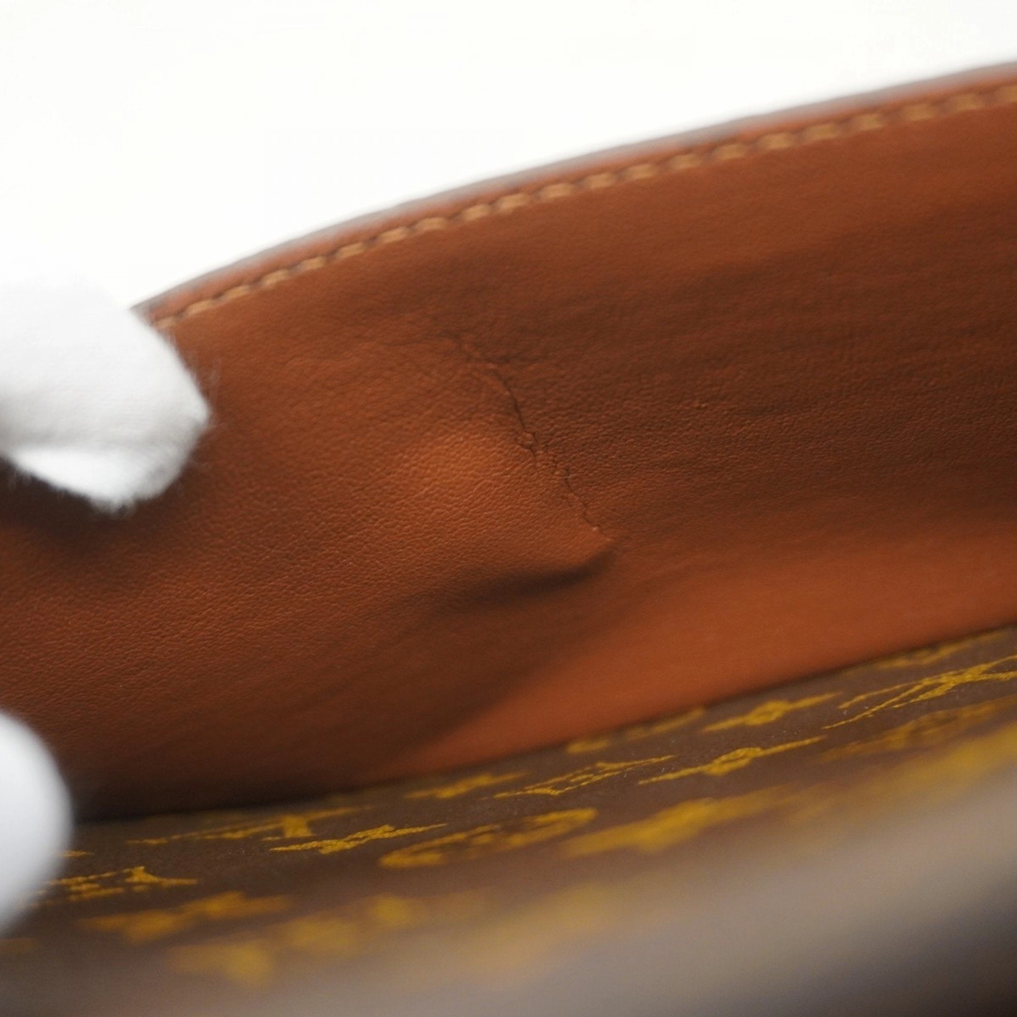 Louis Vuitton Clutch Bag (Pre-Owned)