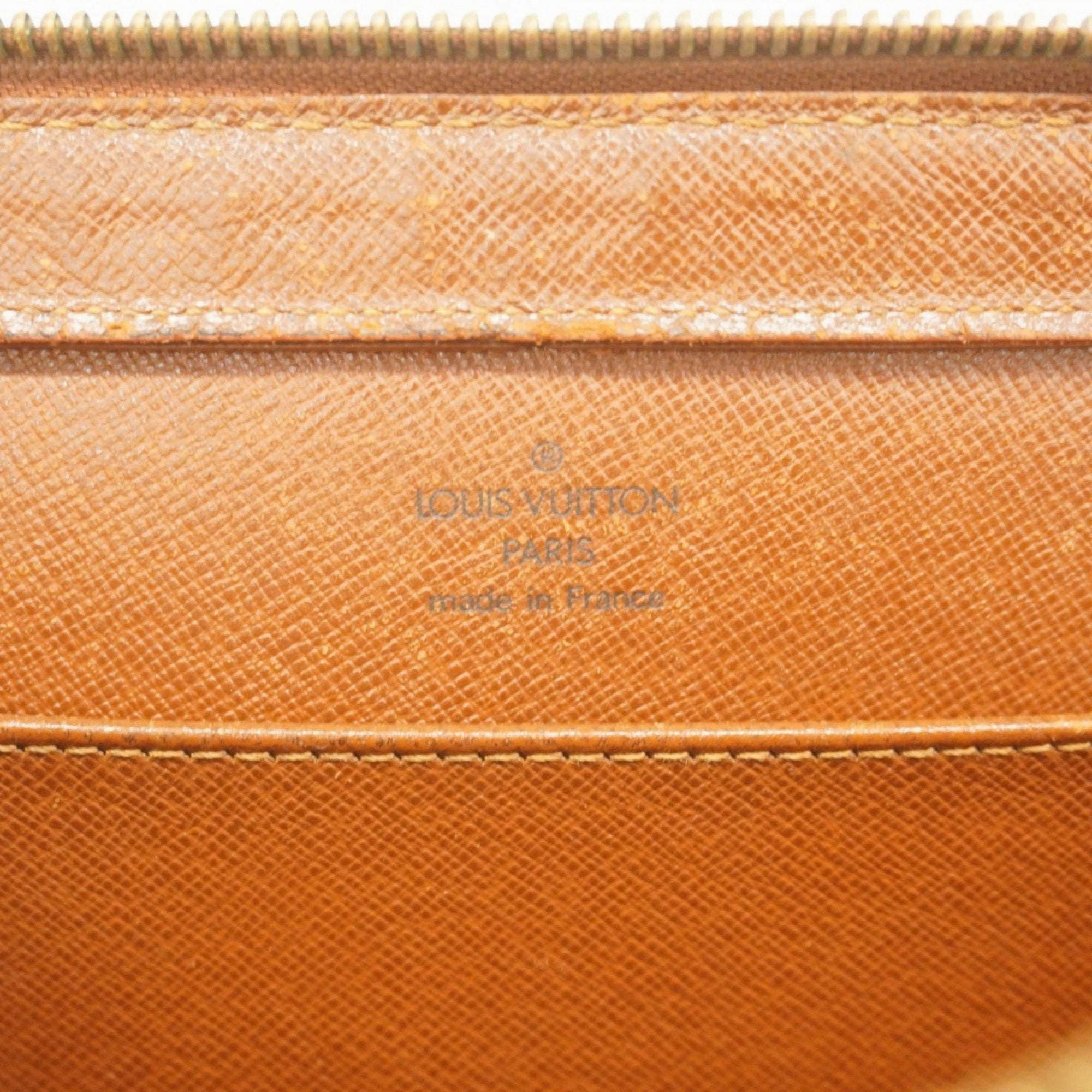 Louis Vuitton Clutch Bag (Pre-Owned)