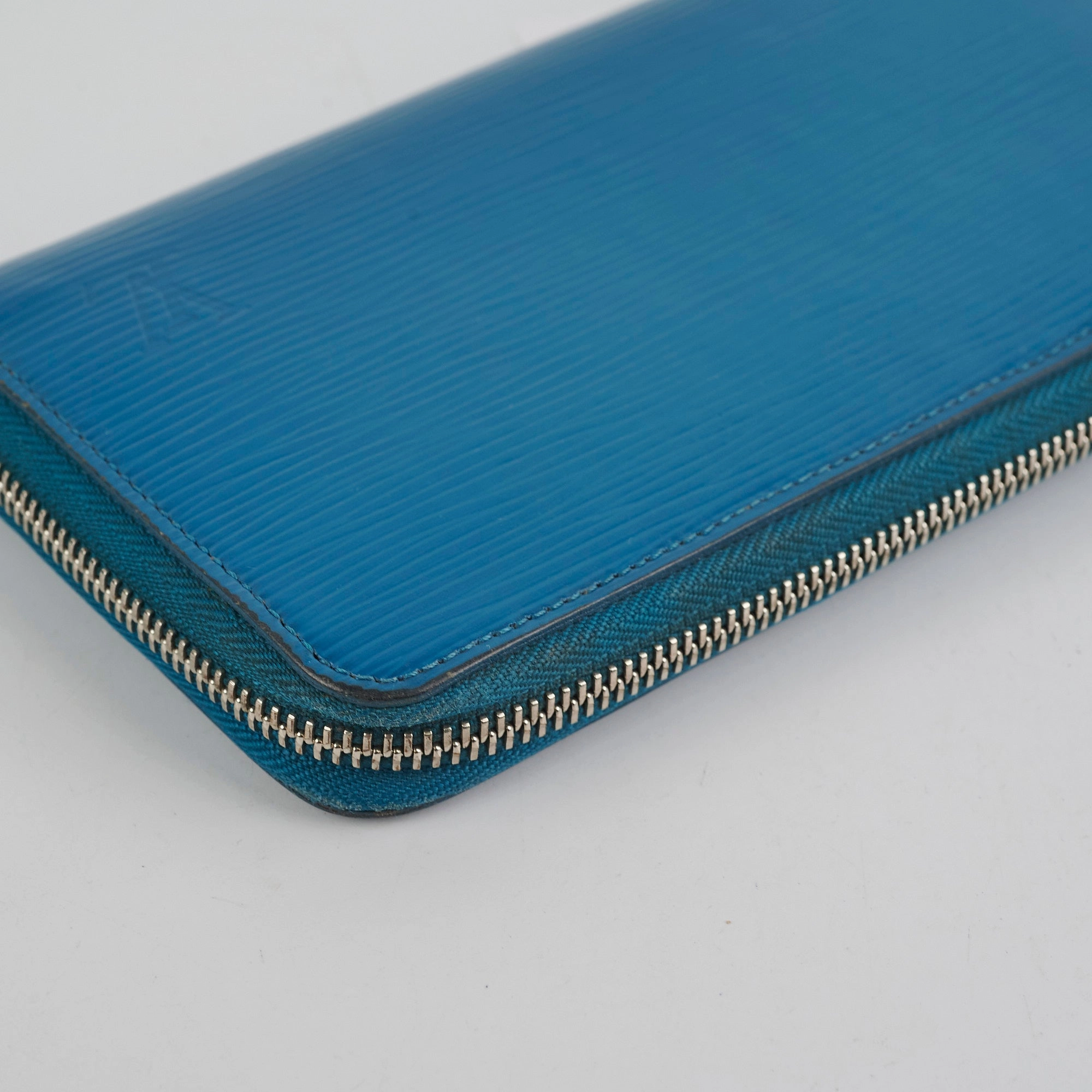 Louis Vuitton Long Zippy Epi Blue Wallet