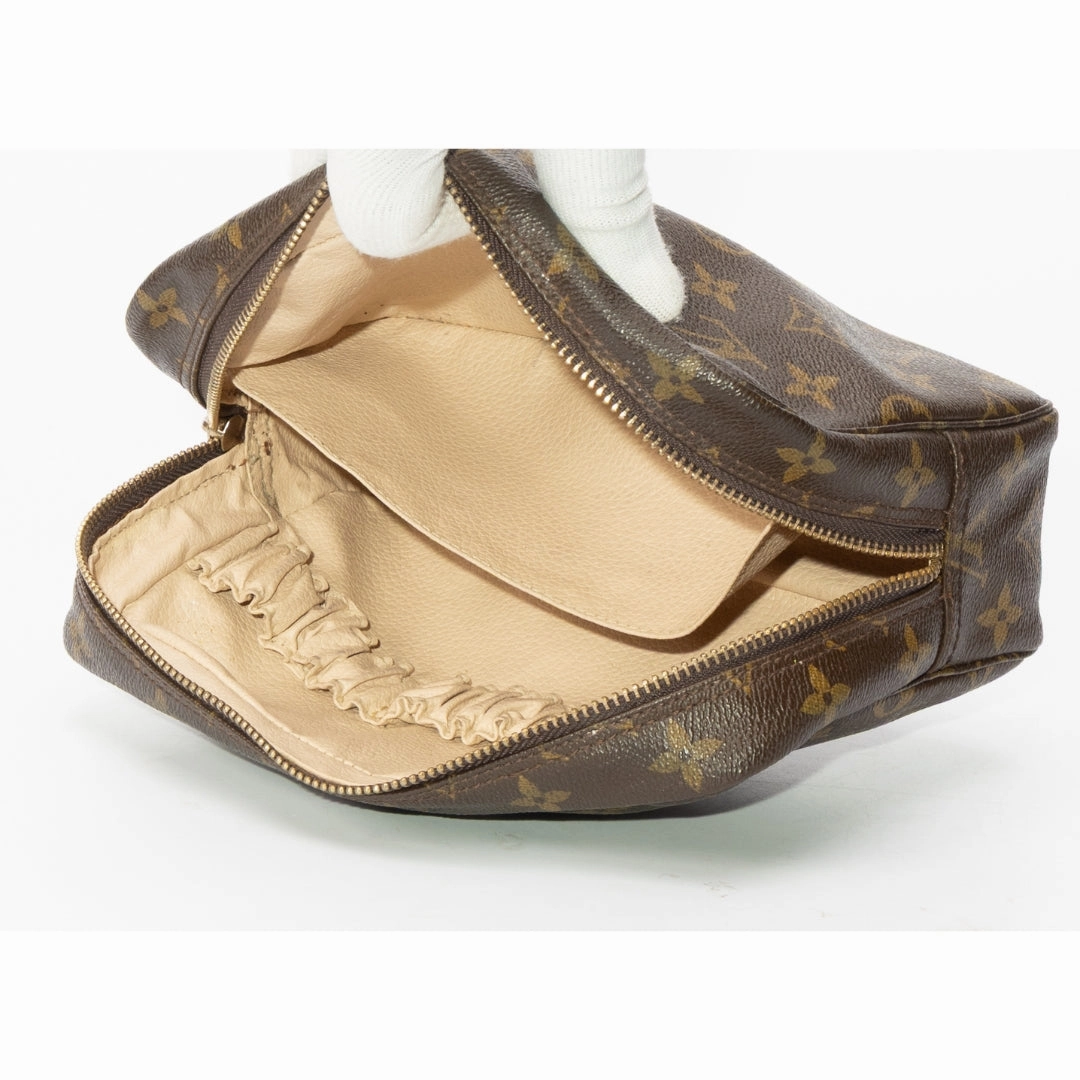 Louis Vuitton Monogram Canvas Trousse Toilette 28 Cosmetic Case