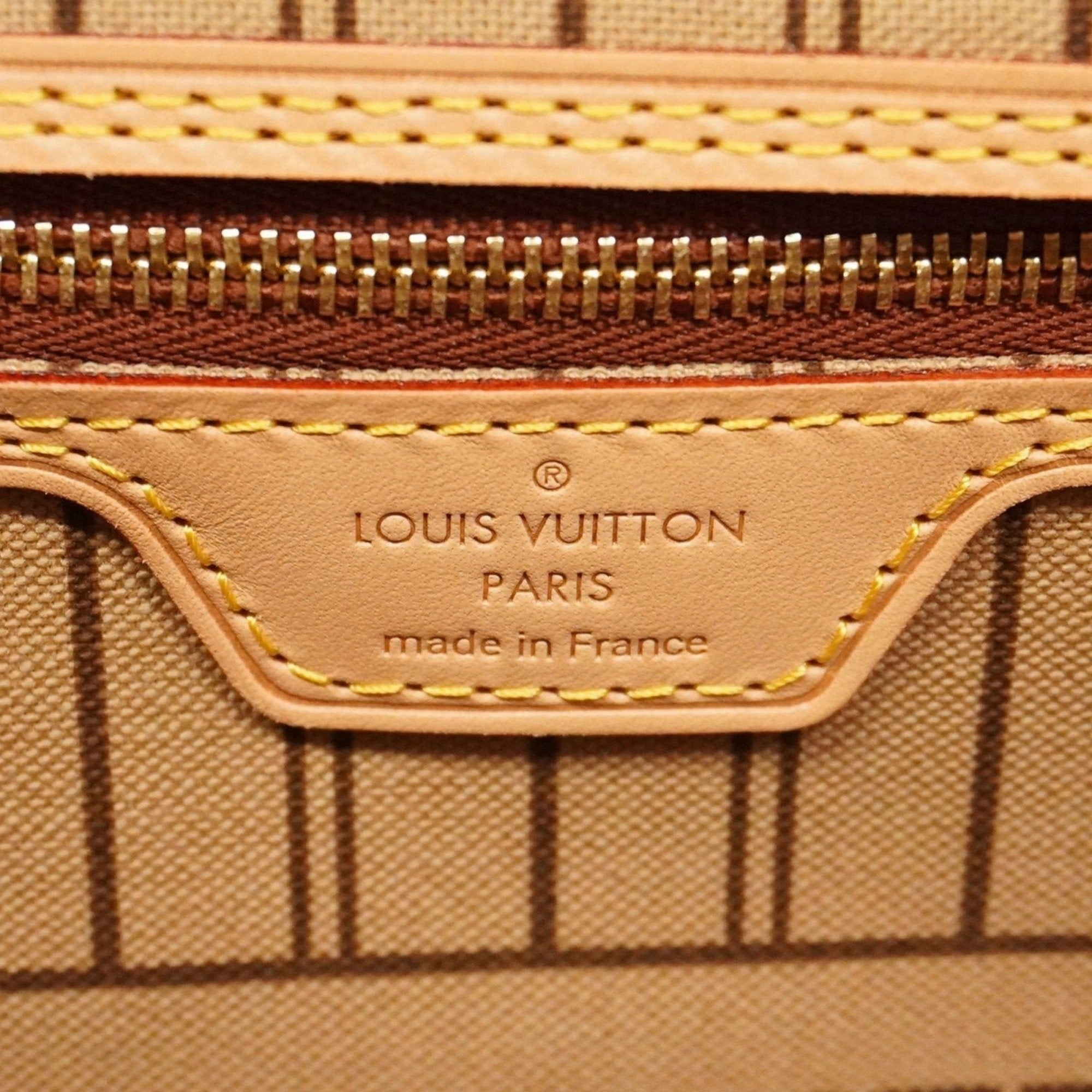 Louis Vuitton Tote Bag (Pre-Owned)