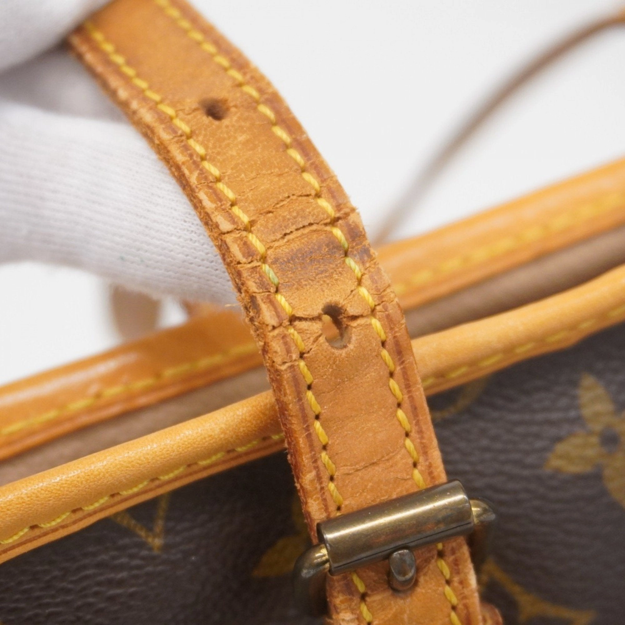 Louis Vuitton Tote Bag (Pre-Owned)